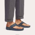 Men TRAKK II Leather Toe-Post Sandals Fitflop 882F121 Navy - Image 2