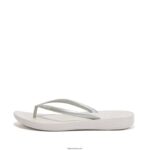 Women IQUSHION Ergonomic Flip Flops Fitflop 882F21 Silver