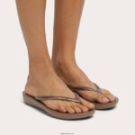 Women IQUSHION Ergonomic Flip Flops Fitflop 882F24 Bronze - Image 2