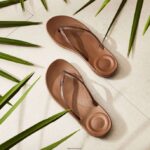Women IQUSHION Ergonomic Flip Flops Fitflop 882F24 Bronze - Image 5