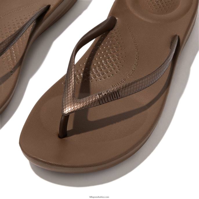 Women IQUSHION Ergonomic Flip Flops Fitflop 882F24 Bronze