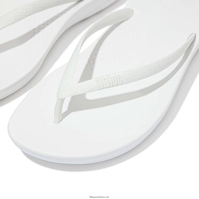 Women IQUSHION Ergonomic Flip Flops Fitflop 882F33 Urban White